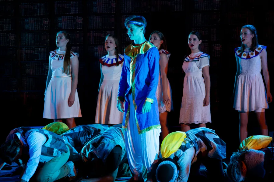 Joseph and the Amazing Technicolor Dreamcoat